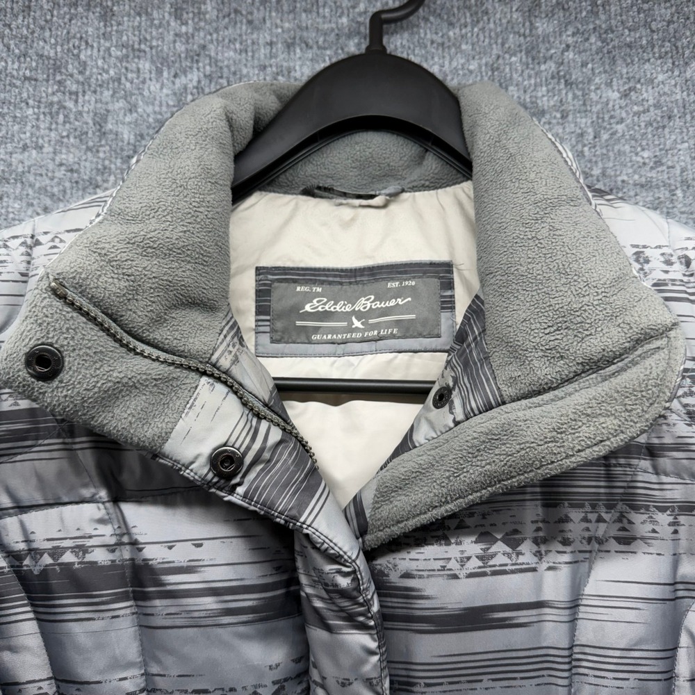 Eddie Bauer Puffer Coat Women Gray Geometric Print Full Zip Down Filled - Picture 3 of 9